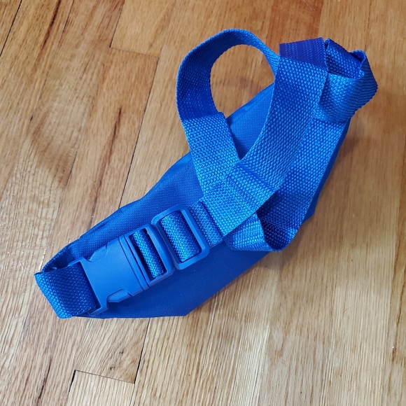 EUC Pabst Blue Ribbon mini fanny pack - Picture 5 of 6